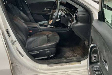 Mercedes-Benz A Class 1.5 A180d AMG Line Saloon 4dr Diesel 7G-DCT Euro 6 (s/s) (116 ps) 9