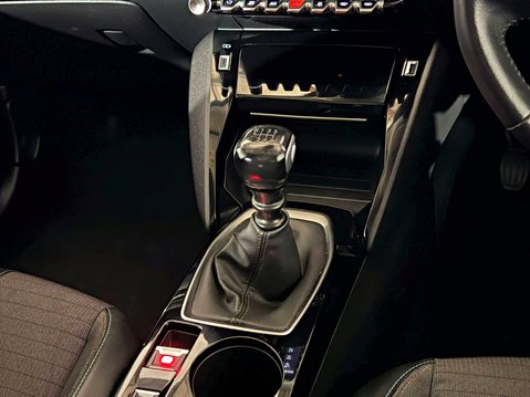 Peugeot 2008 BLUEHDI ALLURE PREMIUM S/S 17