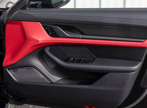 Porsche Taycan Turbo S 27