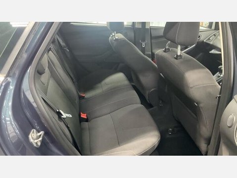 Ford Focus 1.0T EcoBoost Titanium Navigator Euro 5 (s/s) 5dr 9