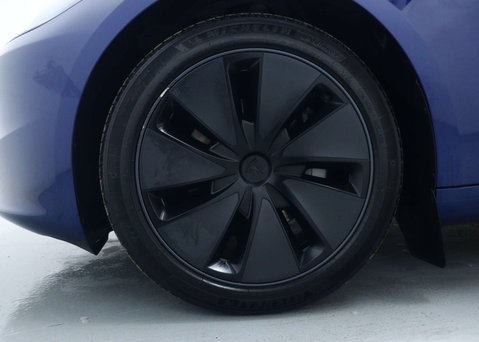Tesla Model 3 Saloon 4dr Electric Auto RWD (208 ps) 17