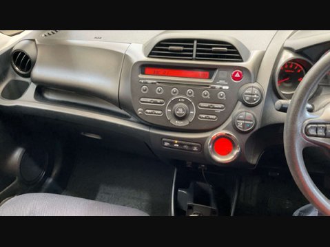 Honda Jazz 1.3 Jazz i-VTec ES 5dr 17