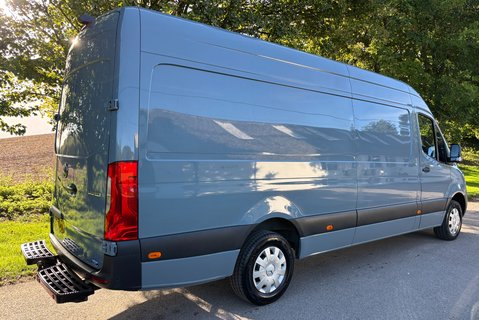 Mercedes-Benz Sprinter 319 Cdi Premium - with In-Built Bed + Diesel Heater 2