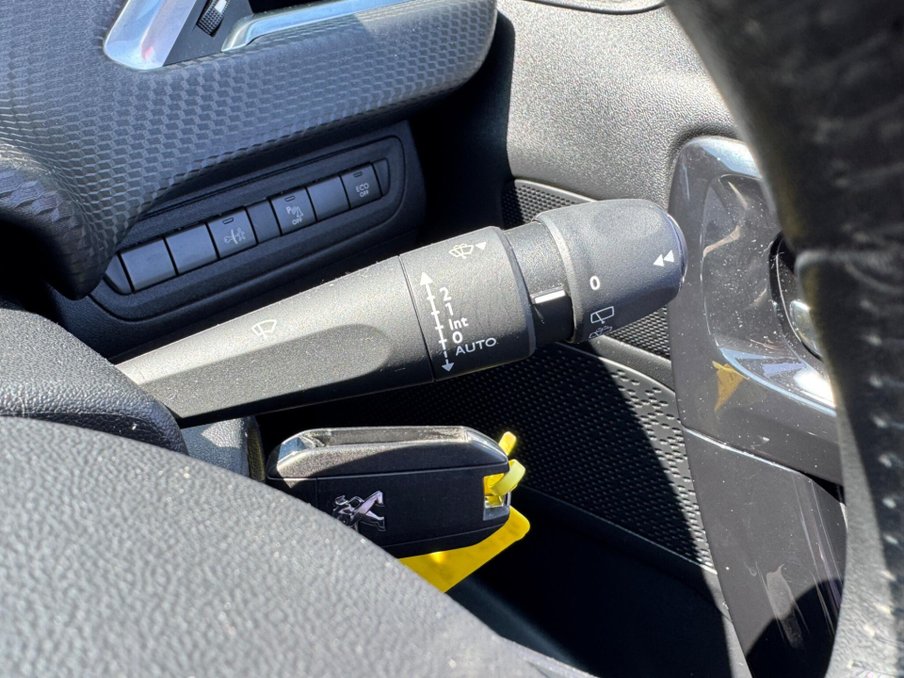 2018 Peugeot 208 — image 20