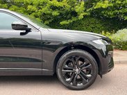 Jaguar F-Pace 2.0 D200 MHEV R-Dynamic HSE Black Auto AWD Euro 6 (s/s) 5dr 53