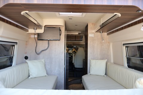 Fiat Ducato Laika 646 ECOVIP 180 BHP Auto huge factory upgrades cost new £98K    46