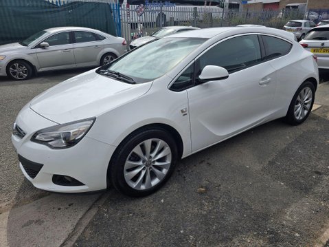 Vauxhall Astra GTC 1.4i Turbo SRi Euro 6 (s/s) 3dr 8