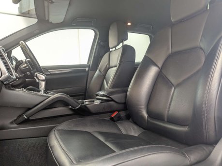 Porsche Cayenne 3.0 Cayenne V6 D Tiptronic S 4WD 5dr 38