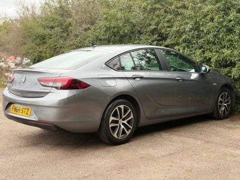 Vauxhall Insignia 1.6 Turbo D ecoTEC Design Nav Grand Sport Euro 6 (s/s) 5dr 7