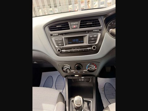 Hyundai i20 1.2 i20 SE MPI 5dr 29