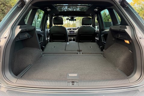 Volkswagen Tiguan R-LINE TDI BMT 4MOTION DSG -RARE LEATHER -DYNAUDIO -TOWBAR -APPLE CARPLAY  62