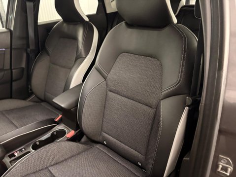 Renault Captur 1.6 E-TECH techno Auto Euro 6 (s/s) 5dr 12