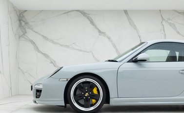 Porsche 911 (997) Sport Classic 34