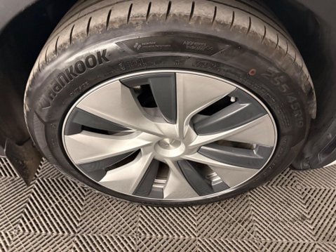 Tesla Model Y Auto RWD 5dr 27