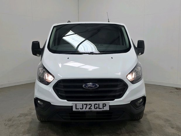Ford Transit Custom Transit Custom 300 L2 Diesel FWD 2.0 Eco Blue 130ps Low Roof Leader Van 2