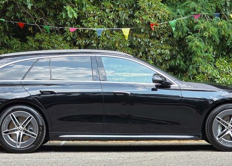 Mercedes-Benz E Class 2.0 E 300 AMG LINE Advanced E Auto 5dr 28