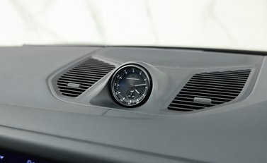 Porsche Cayenne TURBO E-HYBRID 21