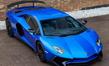 Lamborghini Aventador SV LP 750-4 Coupe 10