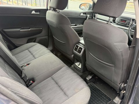 Kia Sportage 1.7 Sportage 1 CRDi ISG 5dr 3