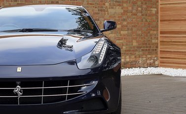 Ferrari FF 22