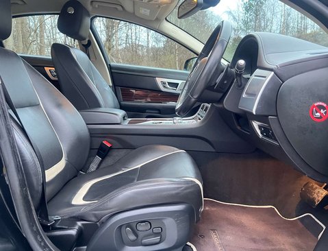 Jaguar XF 2.2d Portfolio Saloon 4dr Diesel Auto Euro 5 (s/s) (200 ps) 14