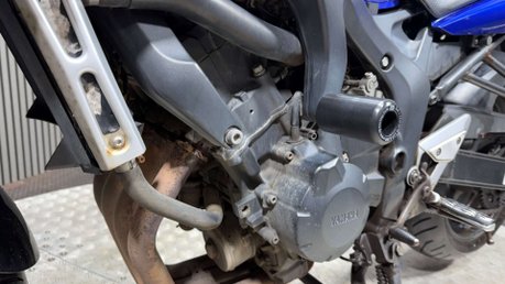 Yamaha FZ 2006 36K GOOD RUNNING PROJECT BIKE SPARES OR REPAIR 600CC 13