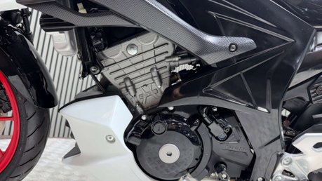 Suzuki GSX-S GSX 125 S 2024 ONLY 1K STUNNING 15BHP LEARNER 125CC SPORT 24