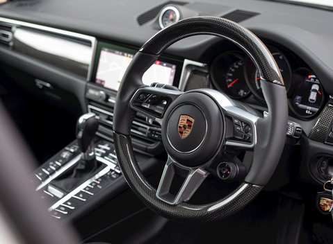 Porsche Macan Turbo 11