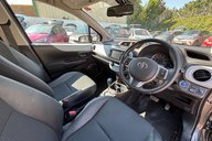 Toyota Yaris T SPIRIT HYBRID.. AUTOMATIC.. 13 SERVICES..1 PREVIOUS KEEPER.. £20 R/TAX 2