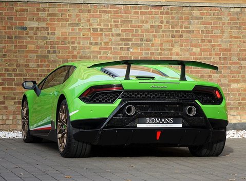Lamborghini Huracan Performante 18