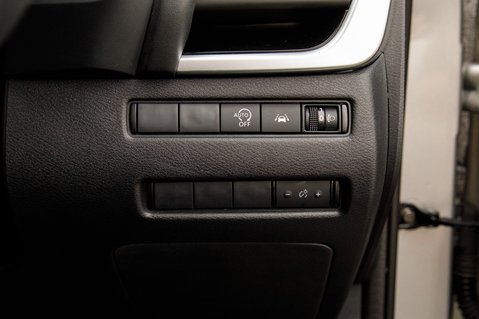 Nissan Qashqai DIG-T N-CONNECTA MHEV 15