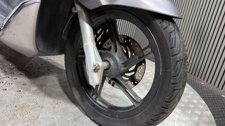 Honda PCX 2011 38K RUNNING PROJECT SCOOTER SPARES OR REPAIR 125CC 8