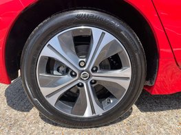 Nissan LEAF Leaf Tekna 5dr 110kw 39kwh (Automatic) 16