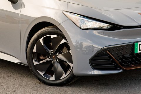 Cupra Born V2 12