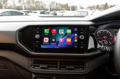 Volkswagen T-Cross SE TSI DSG 29