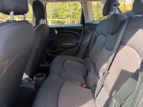 Mini Hatch 1.5 Cooper Euro 6 (s/s) 5dr 15