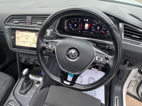 Volkswagen Tiguan 2.0 TDI SEL SUV 5dr Diesel DSG Euro 6 (s/s) (150 ps) 24
