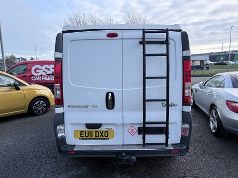 Renault Trafic SL29 DCI CAMPER CONVERSION 7