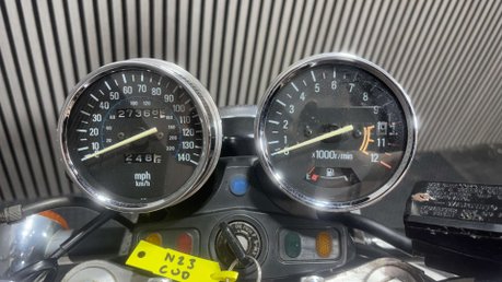 Kawasaki Zephyr 1995 GREAT RUNNING CLEAN PROJECT BIKE 550CC CUSTOM RETRO 12
