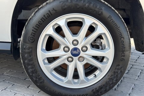 Ford Transit Connect 240 L1 Limited Panel Van - Rear Camera 29