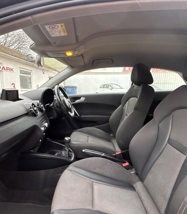 Audi A1 TFSI SPORT..16” ALLOYS.. BLUETOOTH.. SERVICES.. REAR P/SENSORS..STUNNING 3