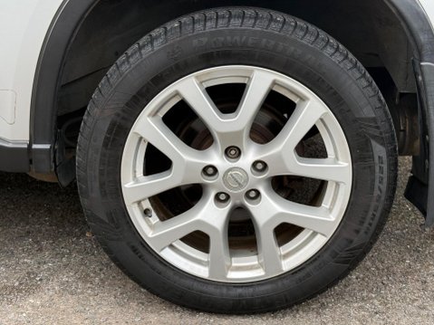 Nissan X-Trail 2.0 dCi Tekna Auto 4WD Euro 5 5dr (AVM) 44