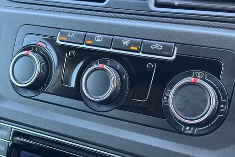 Volkswagen Caddy C20 102 ps Tdi Highline Panel Van - No VAT - Sat Nav 18