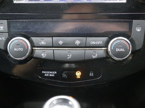 Nissan Qashqai 1.5 dCi N-Connecta DCT Auto Euro 6 (s/s) 5dr 17