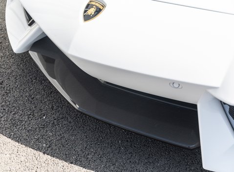 Lamborghini Aventador LP700-4 Roadster 25