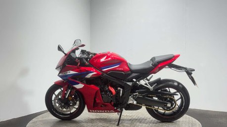 Honda CBR 2024 74 PLATE E-CLUTCH ONLY 240 MILES MOT AUTO 650CC SPORTS BIKE 4