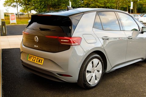 Volkswagen ID.3 FAMILY 8