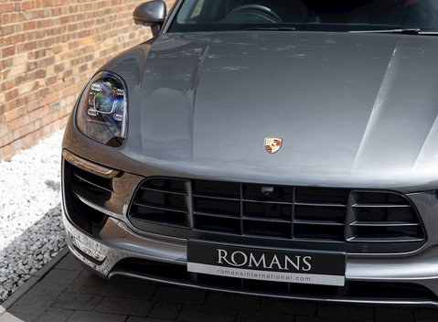 Porsche Macan GTS 22