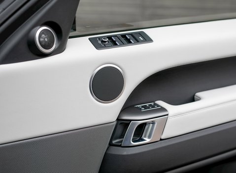 Land Rover Range Rover Sport 3.0 SDV6 HSE Dynamic 22