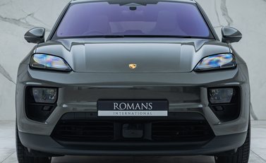 Porsche Macan 4 Electric 7